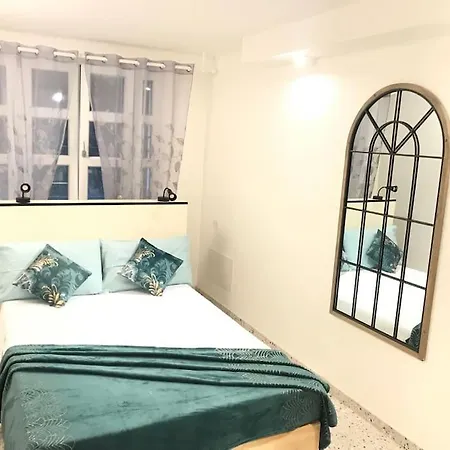 Apartment Cozy And Quiet Near Two Towers,